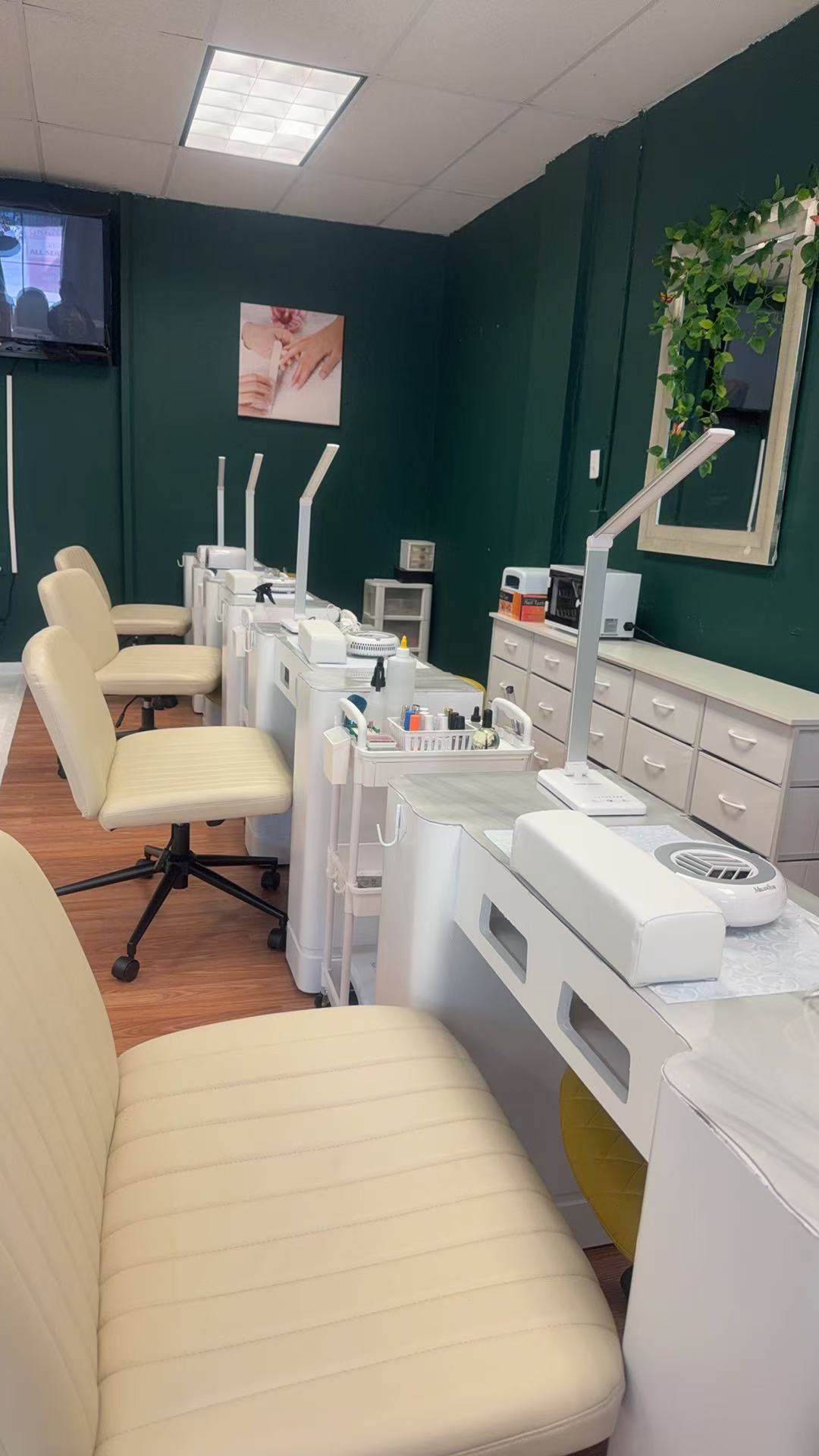 Meet Nails Spa2 gallery image